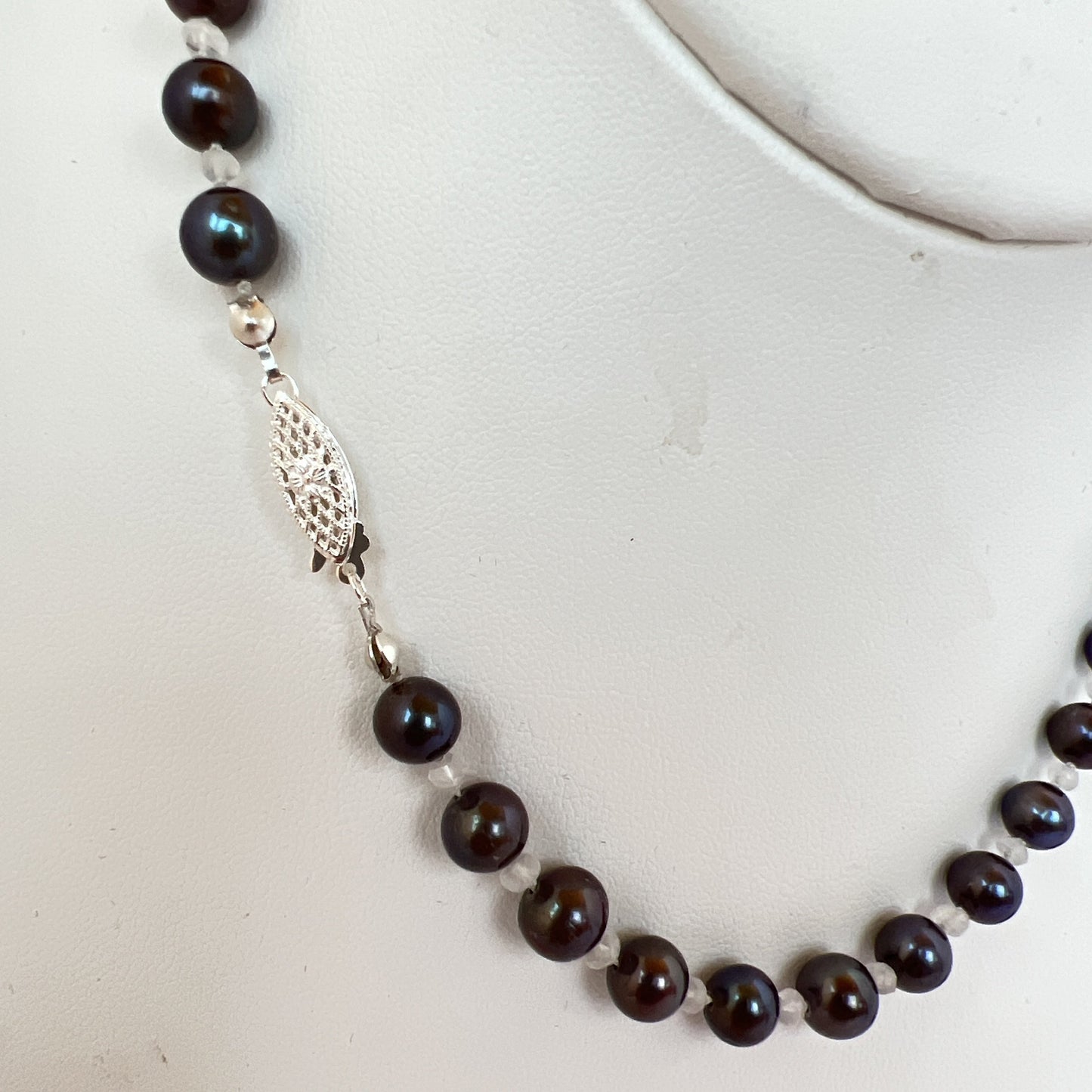 AA burgundy/black fresh pearl with moonstone