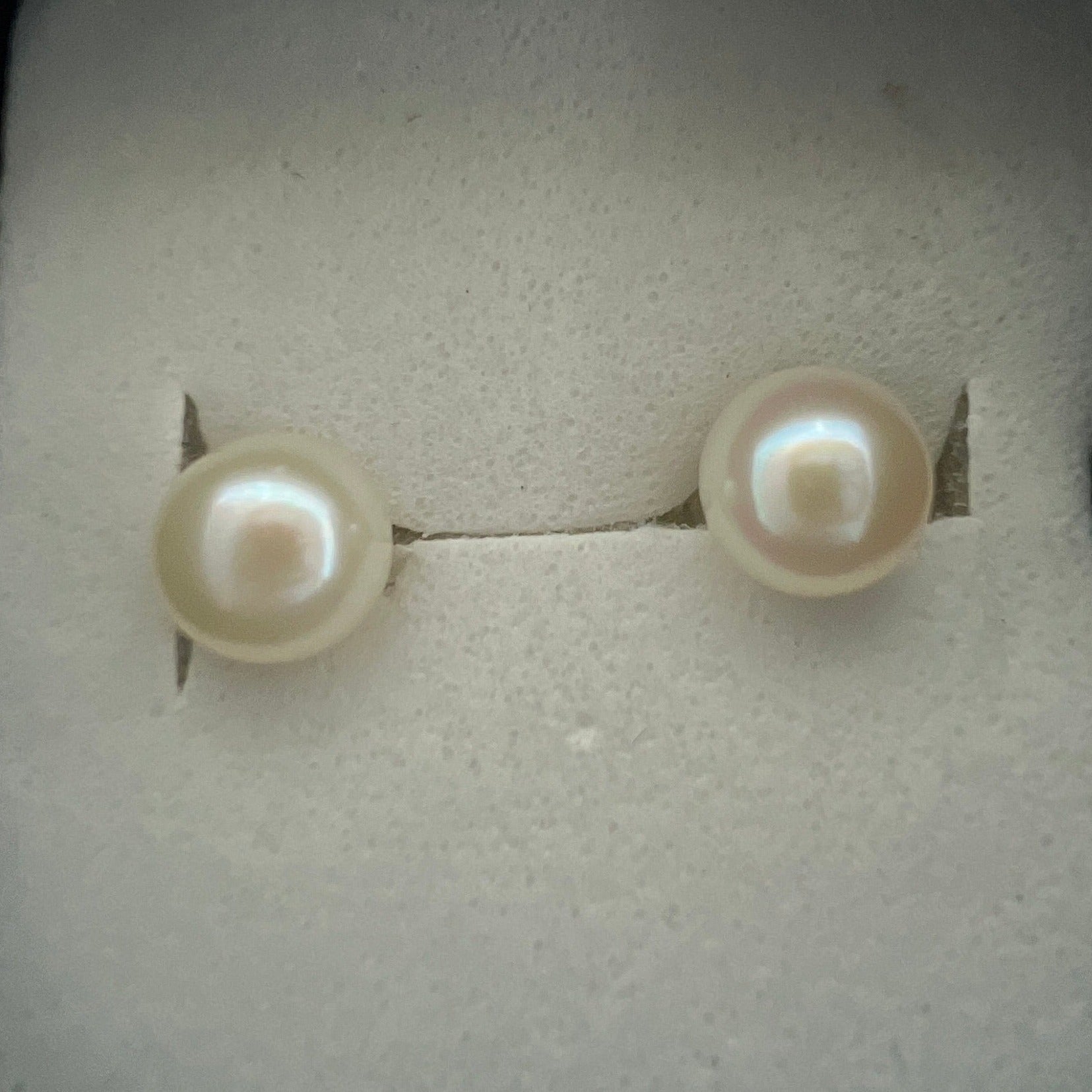 6mm fresh water pearl stud earrings
