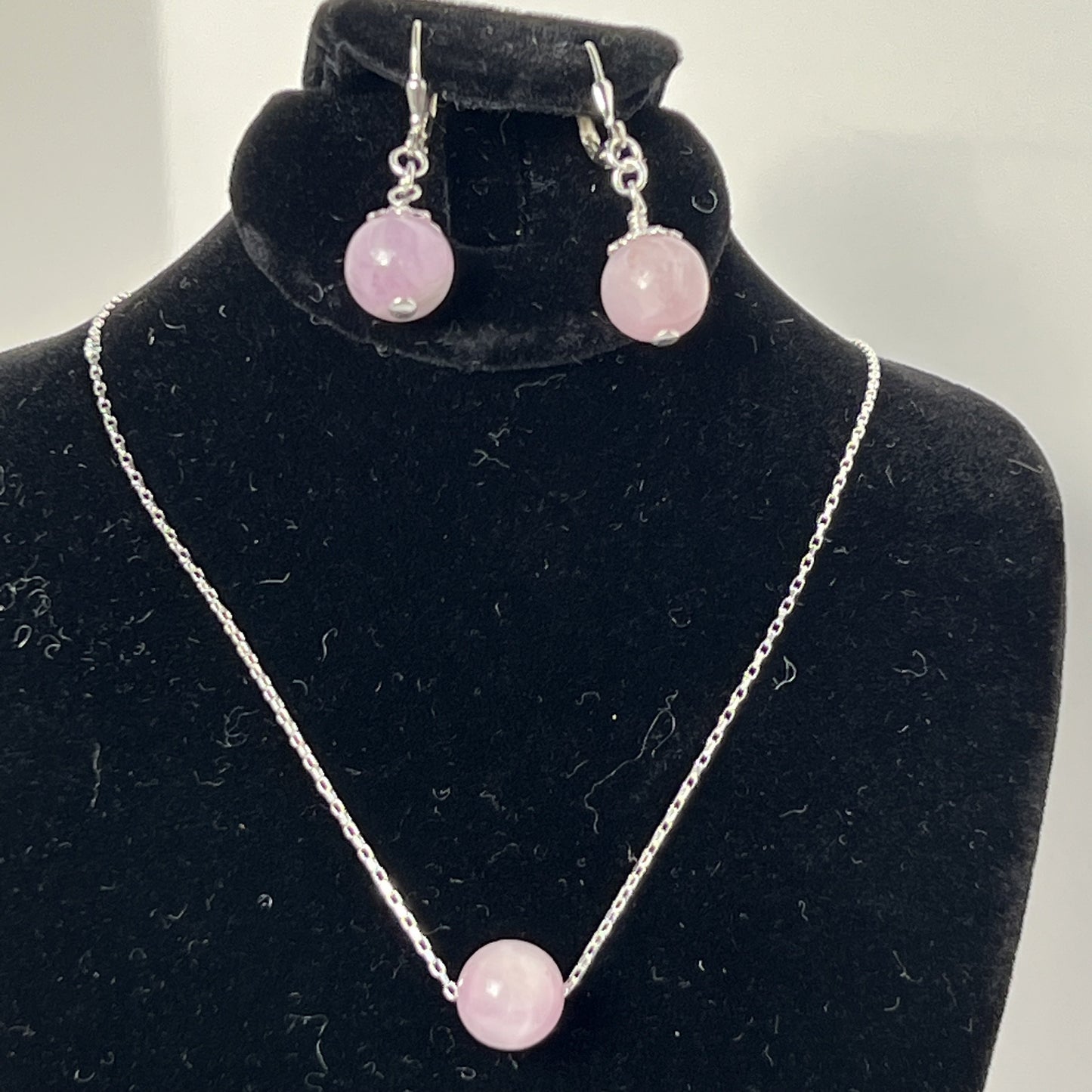 10mm Kunzite beads earrings and pendant with magnet clasp