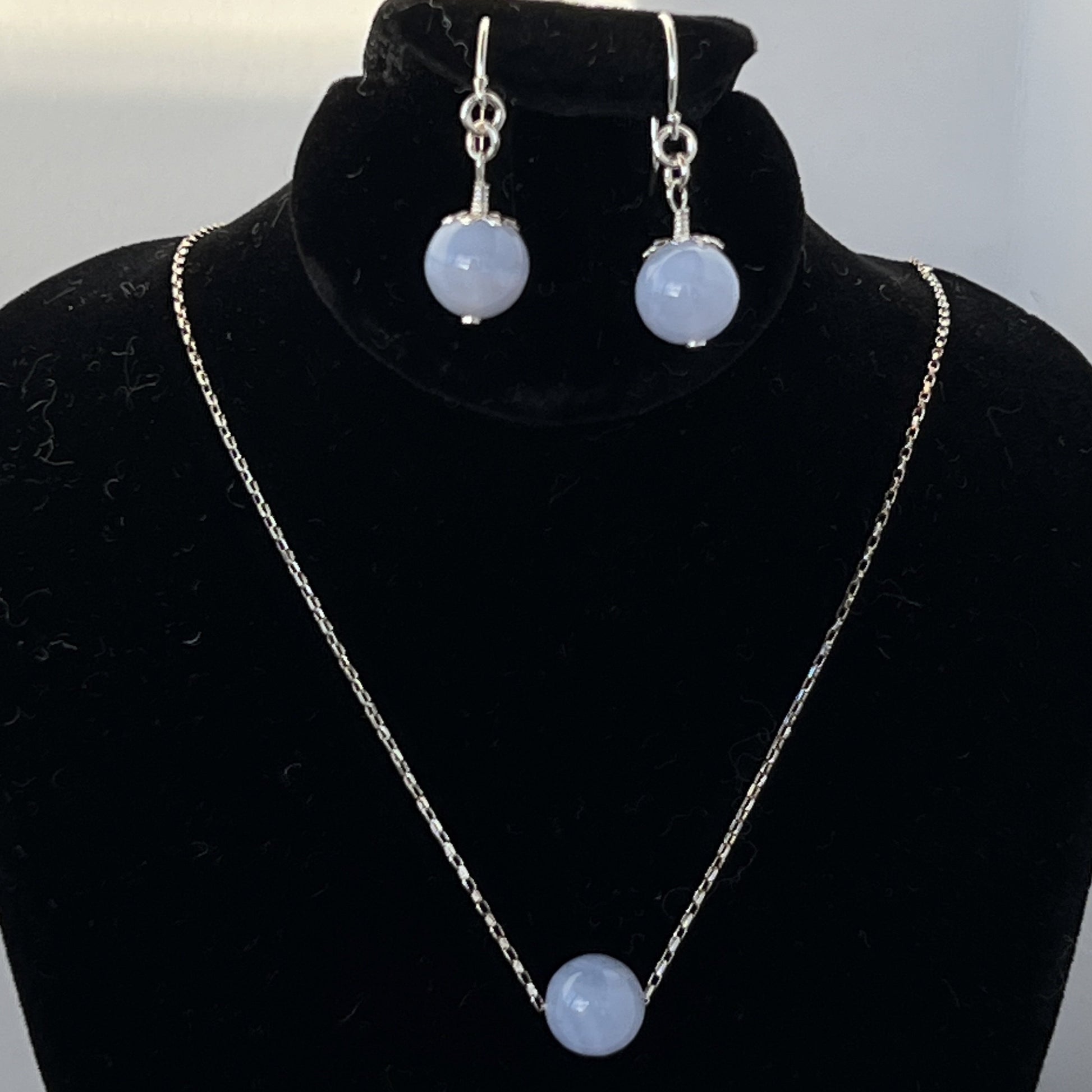 10mm Blue Lace Agate bead earrings and pendant with magnet clasp