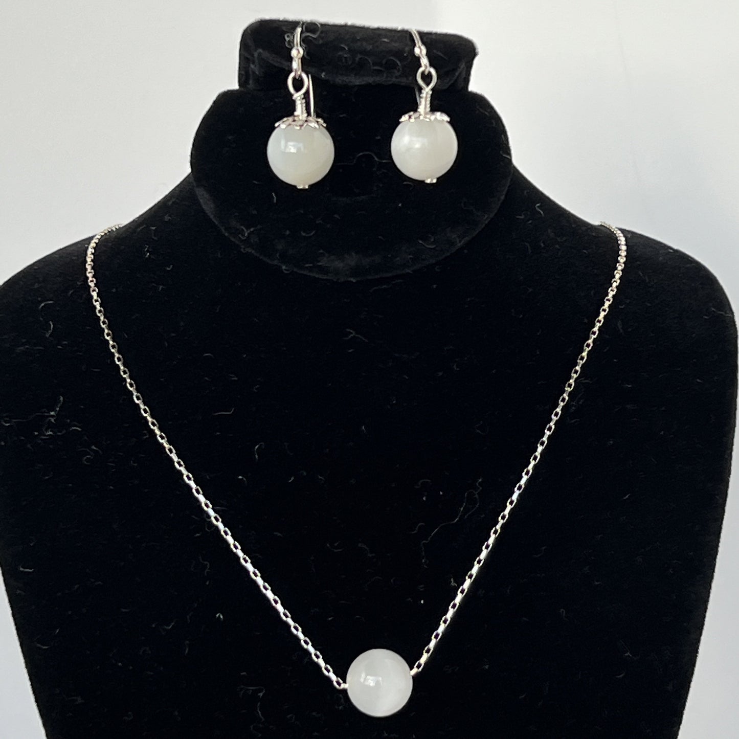 10mm moonstone beads earrings & pendant with magnet clasp