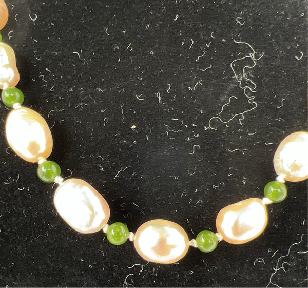 natural peach freshwater pearl with jade