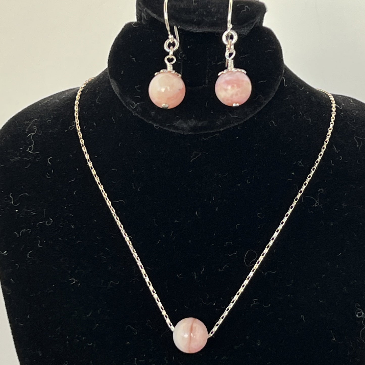10mm pink opal beads earrings & pendant with magnet clasp